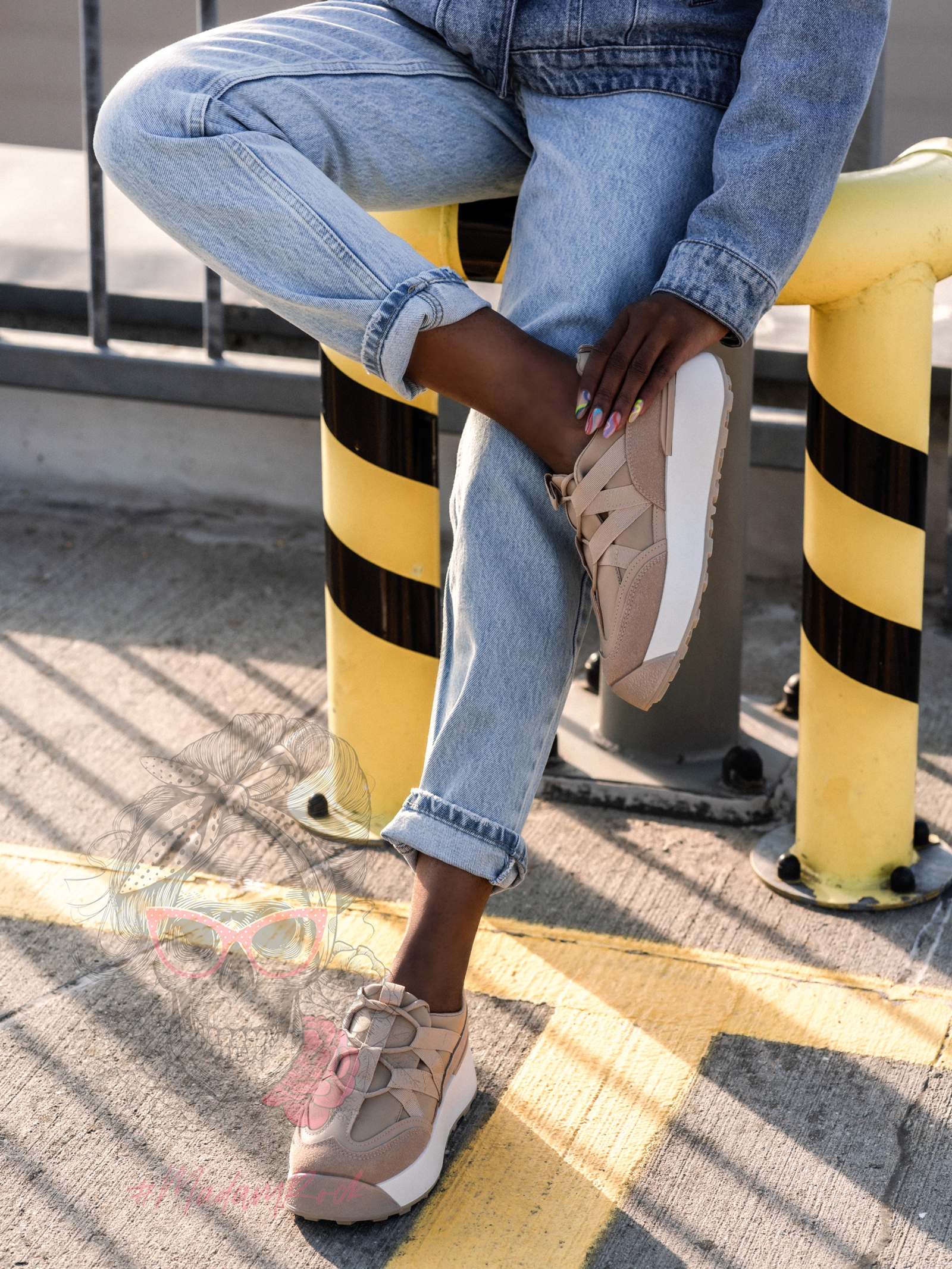 Buty Madam Homely II c. beżowe Buty Madam Homely II c. beżowe