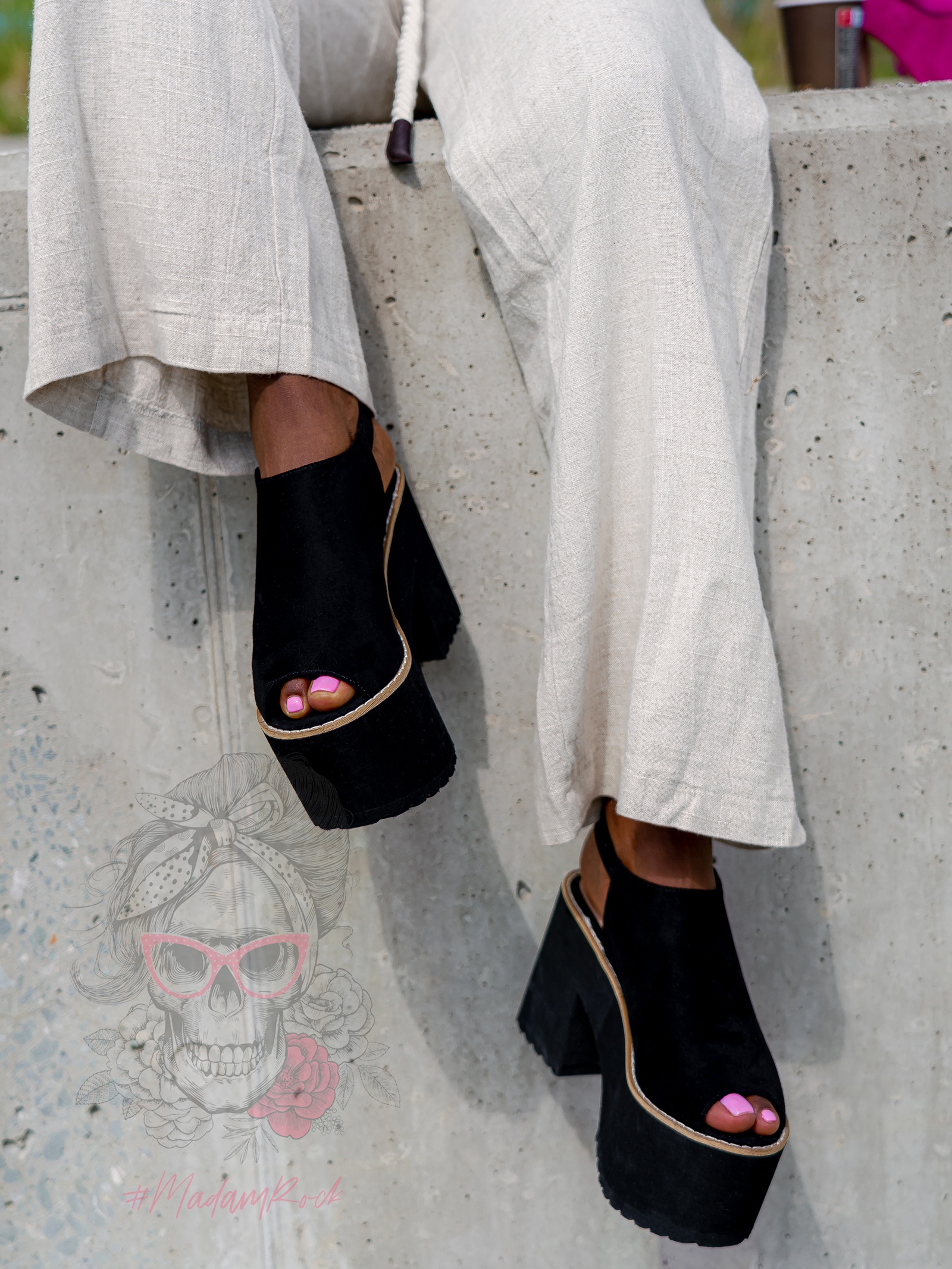 Sandały koturny Madam Scapade czarne