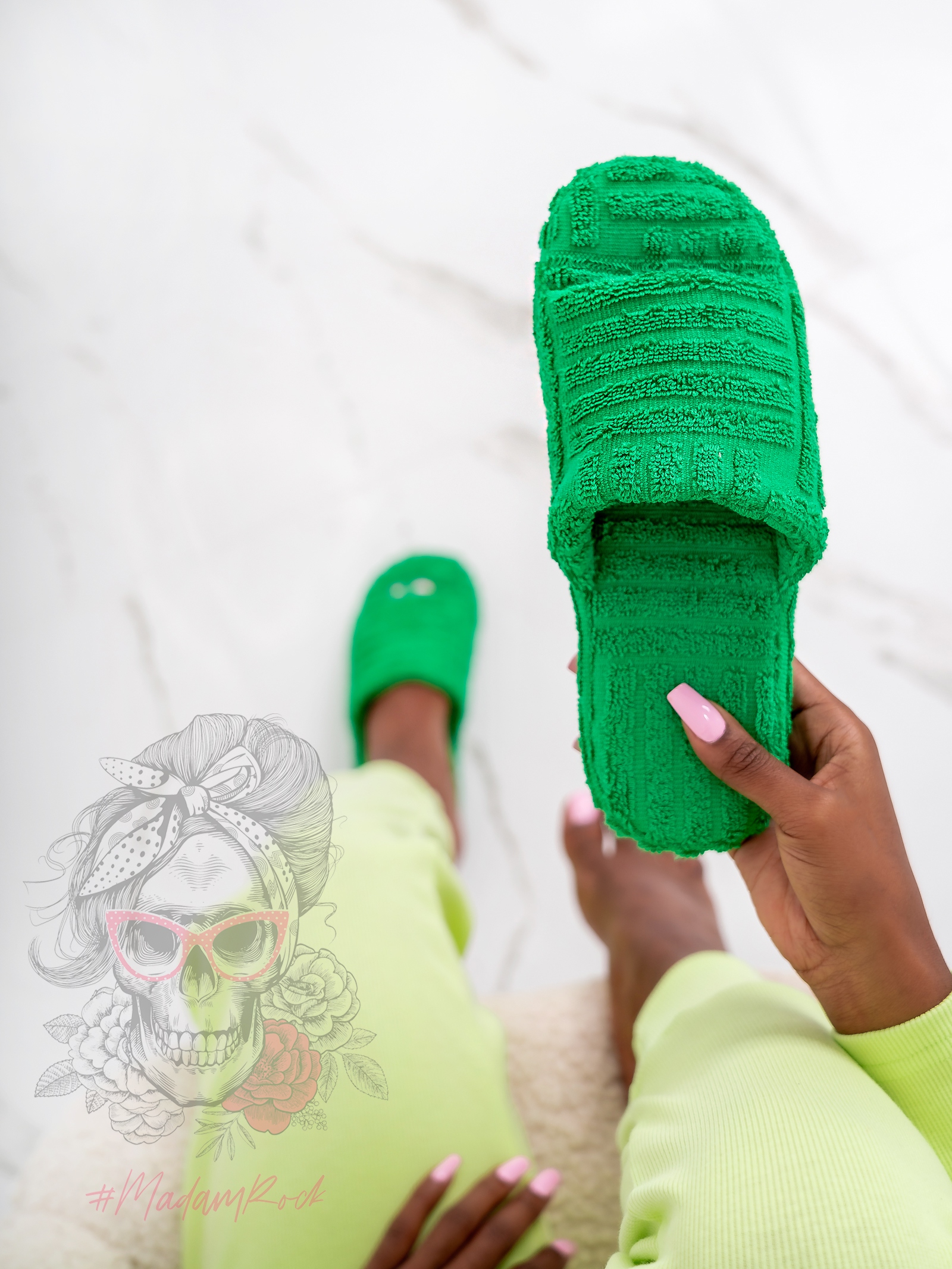 Klapki frotte Madam Feni zielone