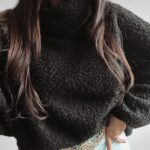 Sweter z wywijanym golfem Gerda Ola Voga czarny