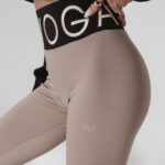 Legginsy z wyższym stanem Ida Ola Voga c.beżowe