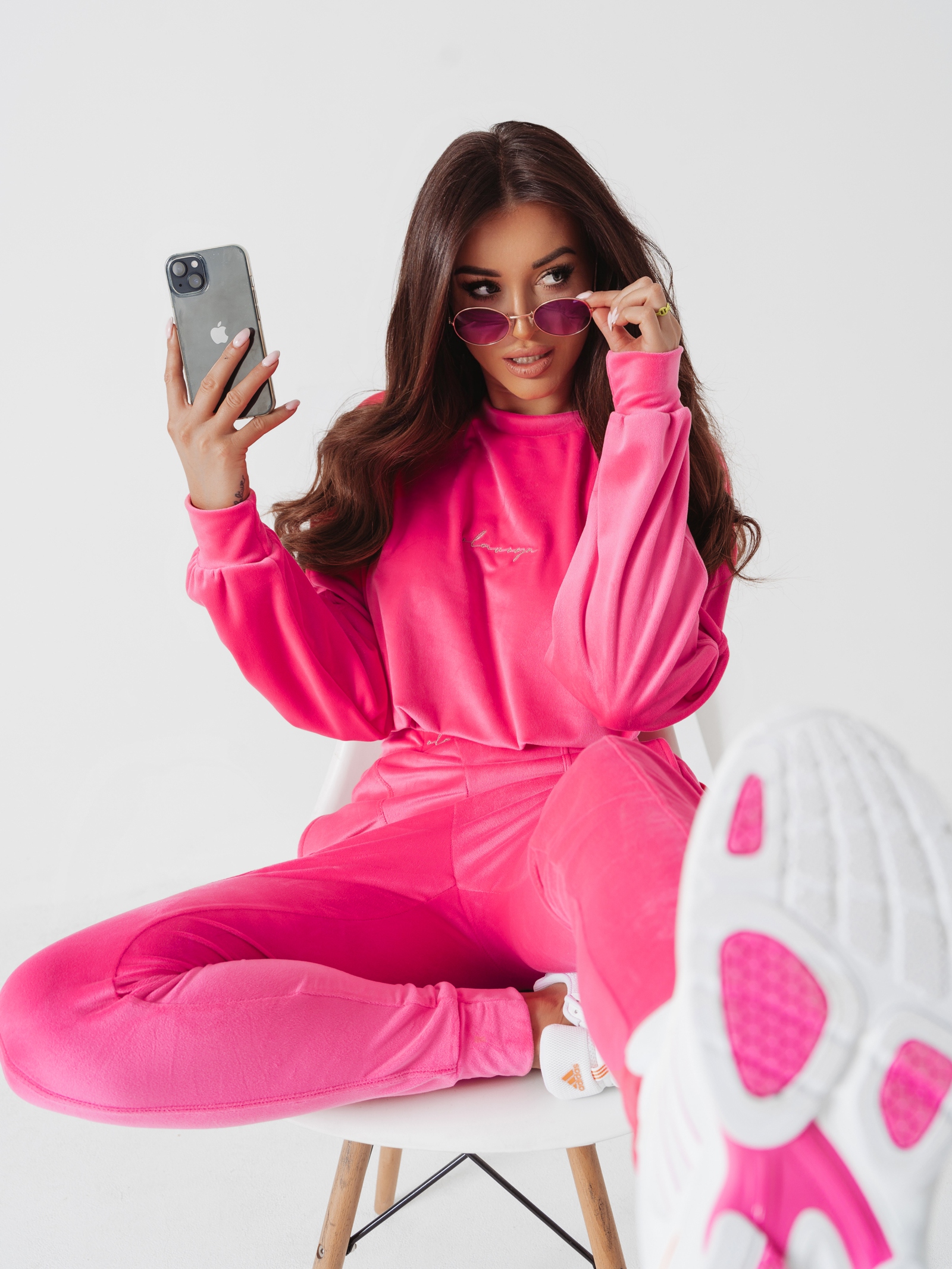 Komplet welurowy Kaylie Ola Voga neonowy róż Komplet welurowy Kaylie Ola Voga neonowy róż