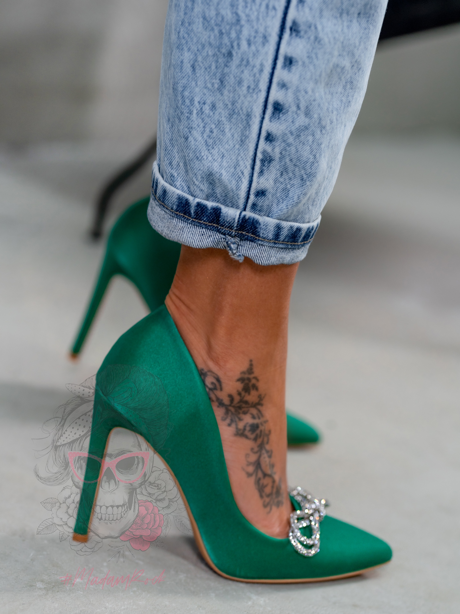 Czółenka z błyskiem Iliadi szmaragdowe