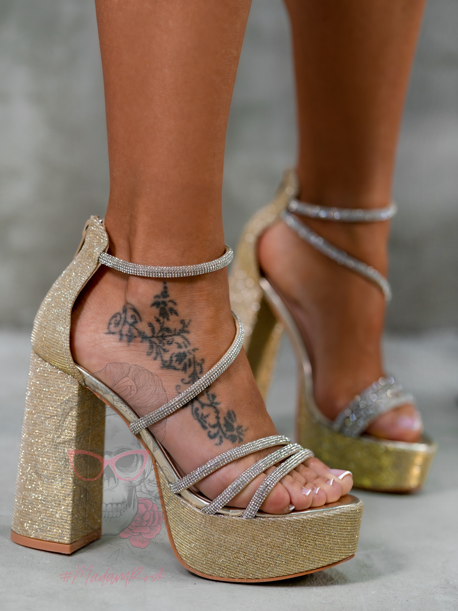 Sandały na klocku Madam Apocaliptico złote