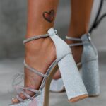 Sandały na klocku Madam Apocaliptico srebrne