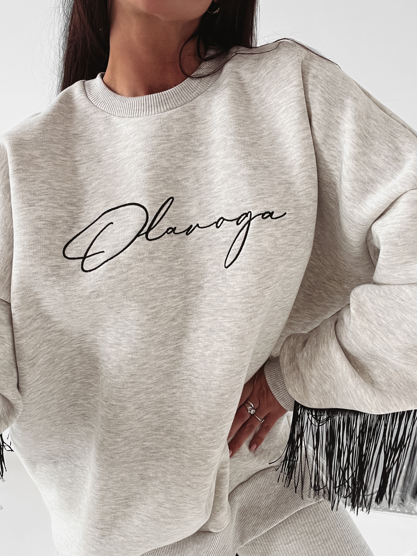 Bluza oversize z frędzlami Penny Ola Voga szary melanż Bluza oversize z frędzlami Penny Ola Voga szary melanż