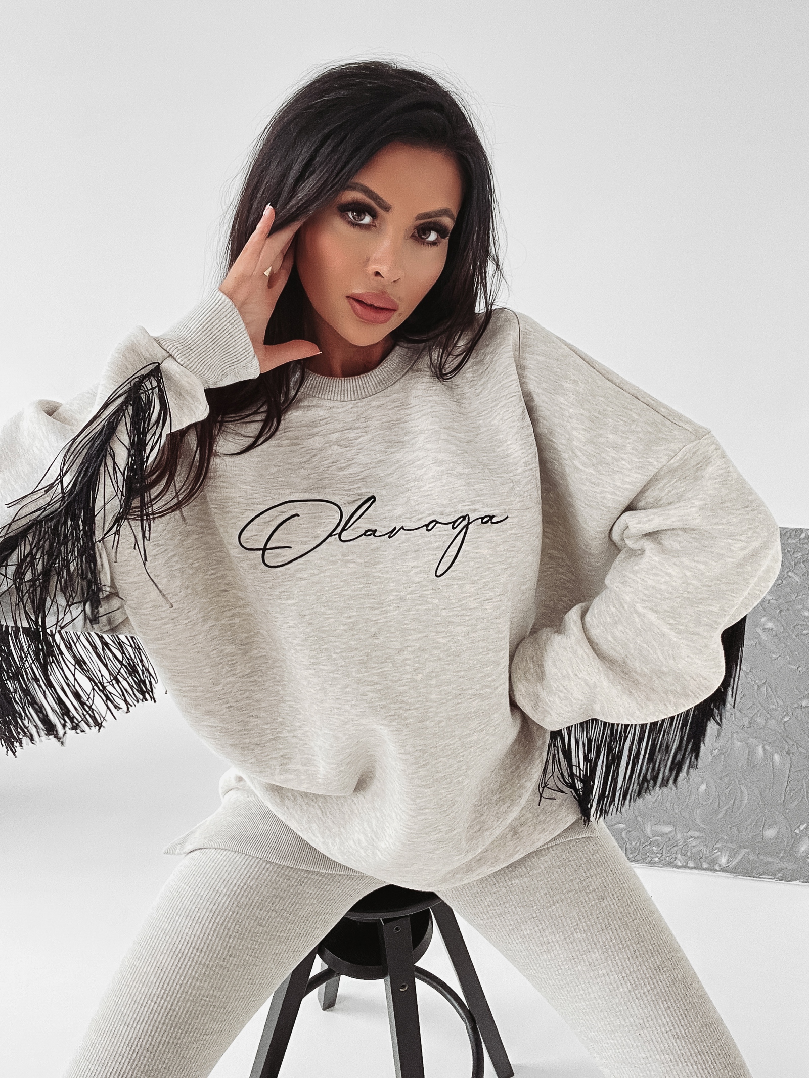 Bluza oversize z frędzlami Penny Ola Voga szary melanż Bluza oversize z frędzlami Penny Ola Voga szary melanż