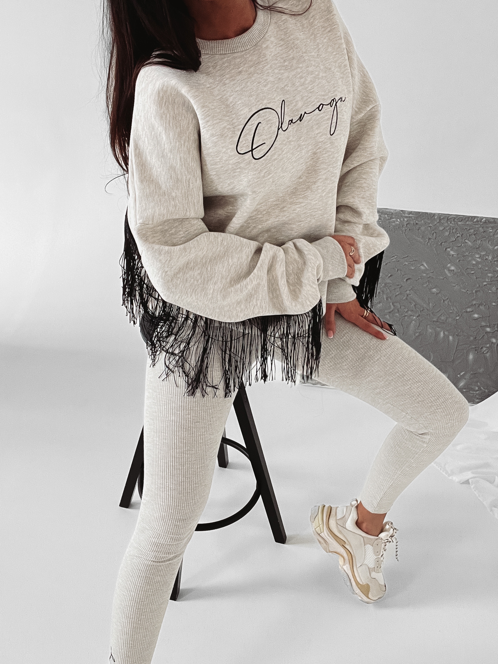 Bluza oversize z frędzlami Penny Ola Voga szary melanż Bluza oversize z frędzlami Penny Ola Voga szary melanż