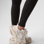 Legginsy prążkowane Meggy Ola Voga czarne