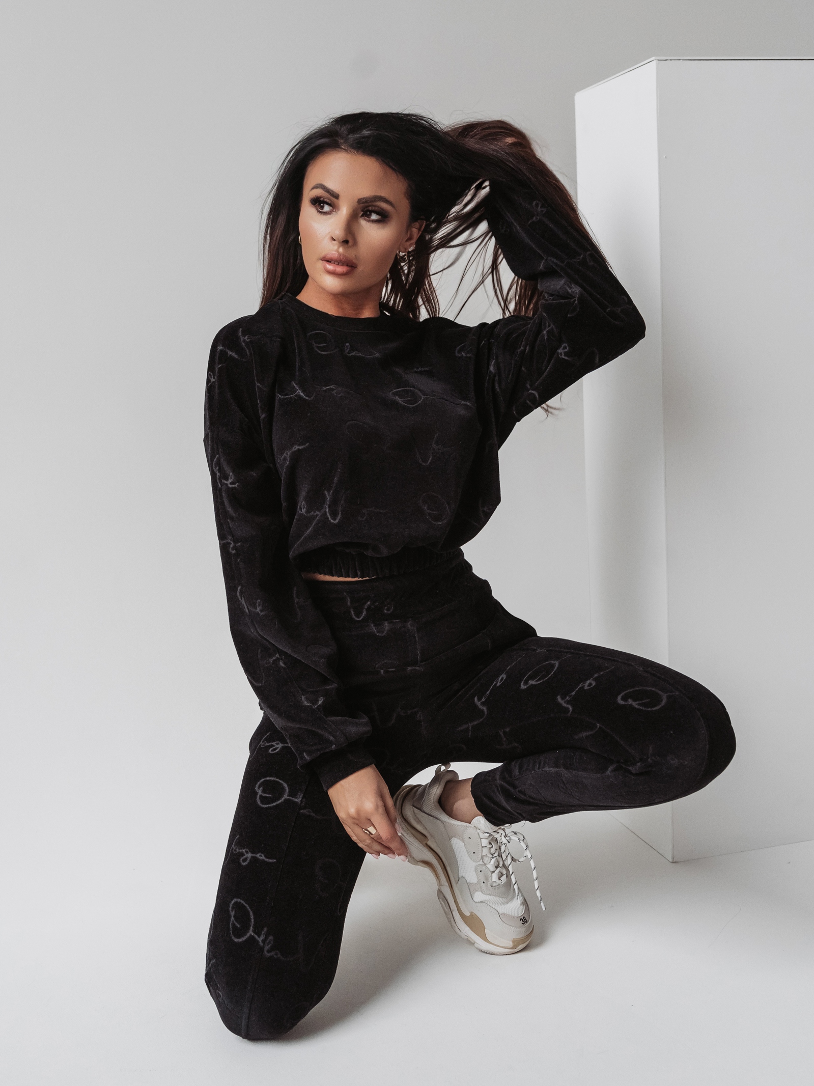 Komplet welurowy Amanda Ola Voga czarny