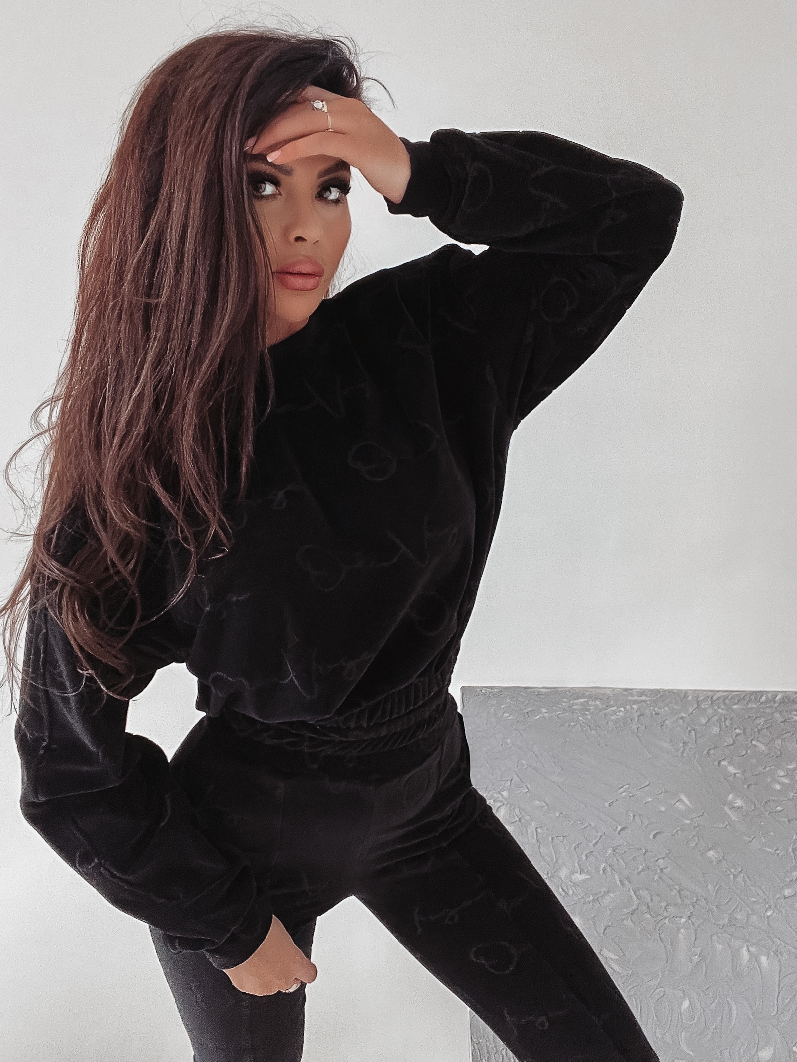 Komplet welurowy Amanda Ola Voga czarny