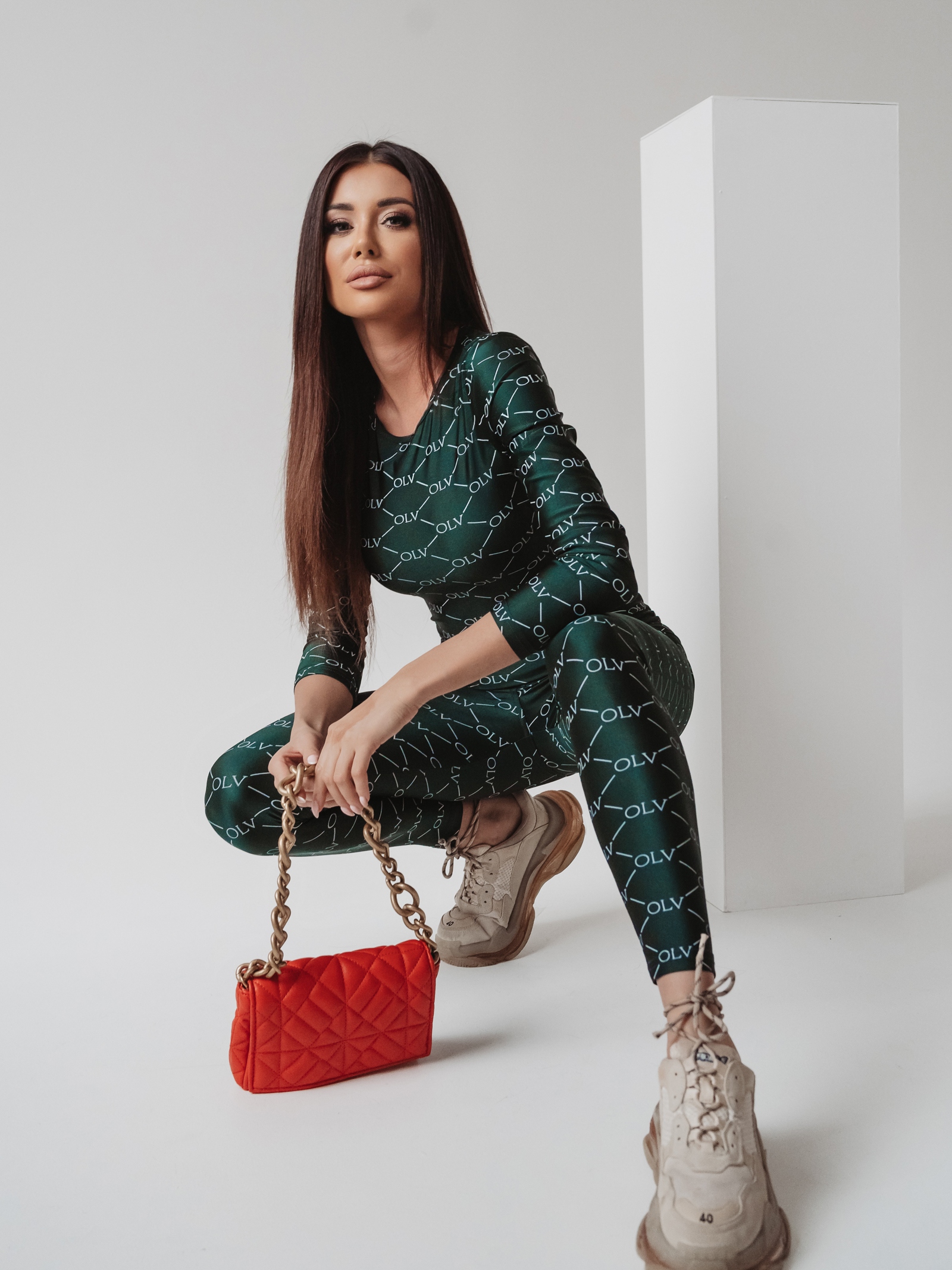 Komplet logowany I LOVE OLV Ola Voga butelkowa zieleń