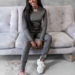 Komplet prążkowany Laki Sort khaki