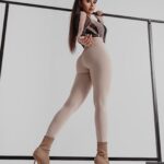 Modelujące legginsy Evelyn Ola Voga beżowe