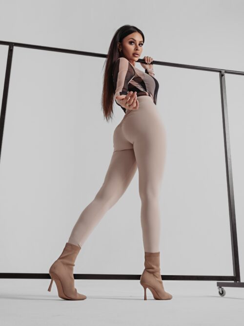 Modelujące legginsy Evelyn Ola Voga beżowe