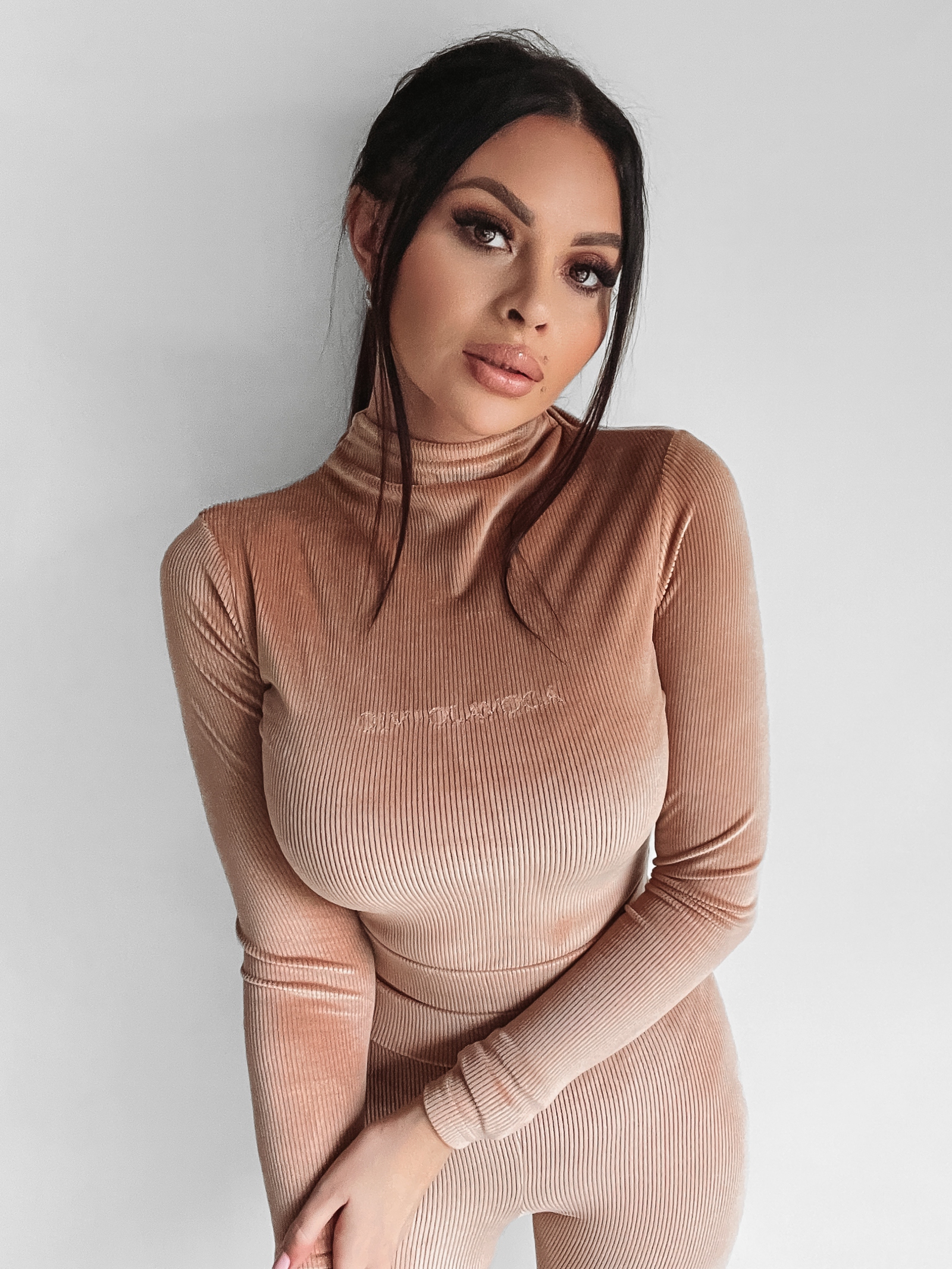 Komplet welurowy Anaya Ola Voga camel Komplet welurowy Anaya Ola Voga camel