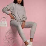 Komplet welurowy Ola Voga Kiss szary