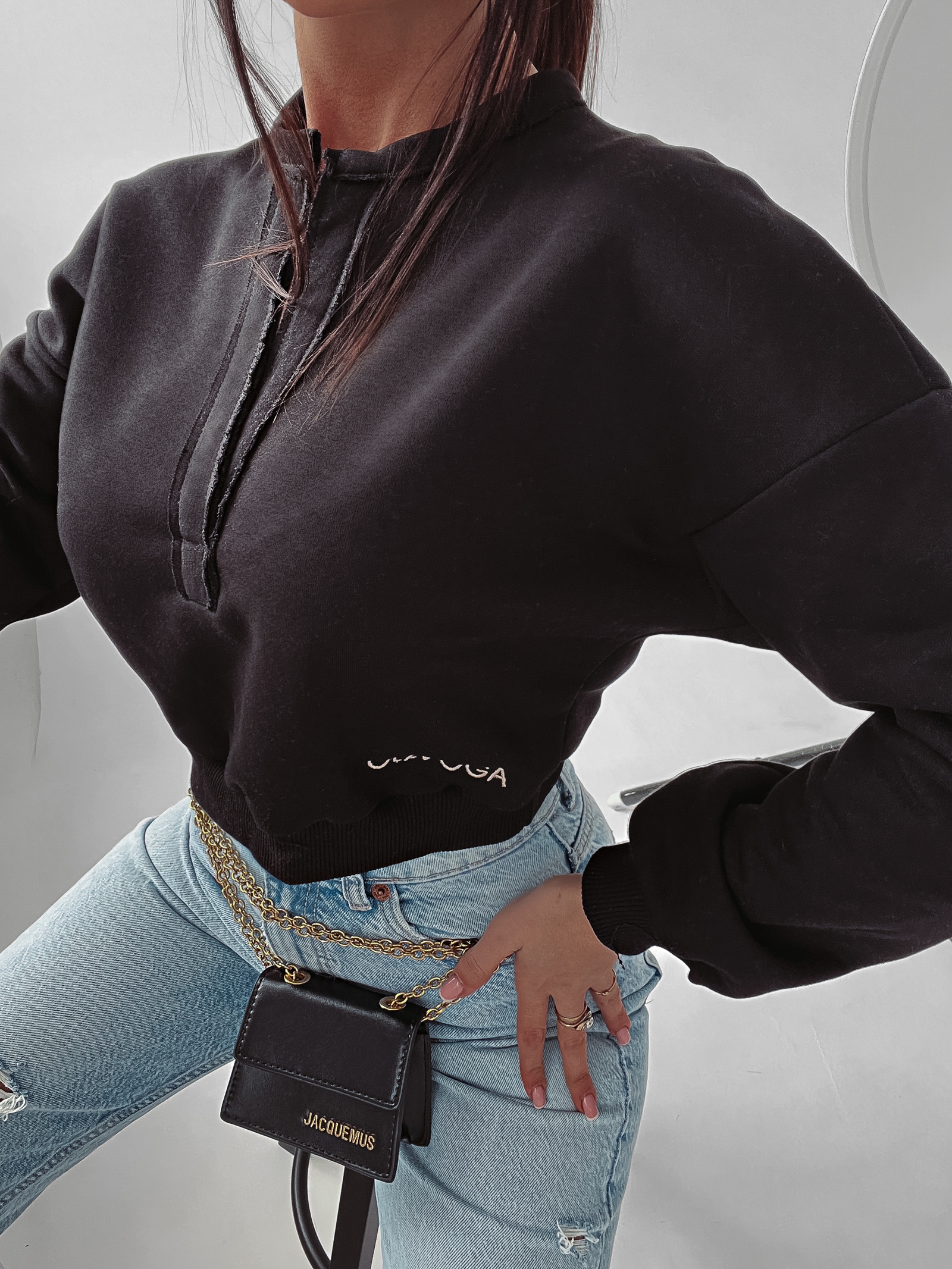 Bluza z wycięciem Anette Ola Voga czarna