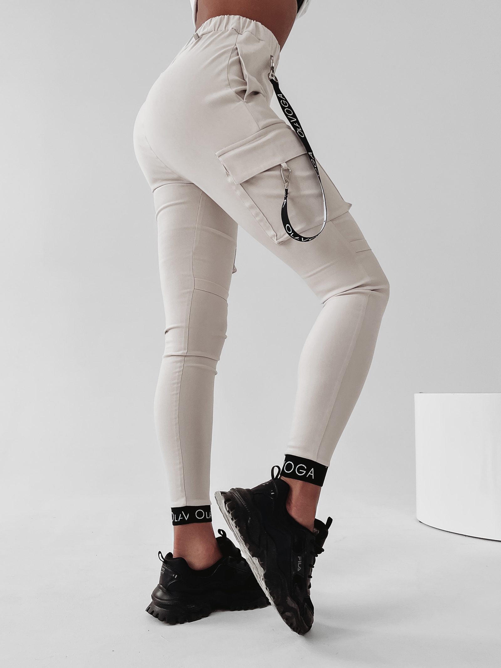 Spodnie bojówki Tris Ola Voga beżowe