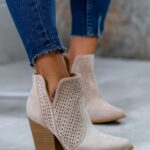 Botki z wycięciami Madam Davosi beżowe