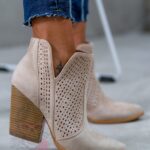 Botki z wycięciami Madam Davosi beżowe