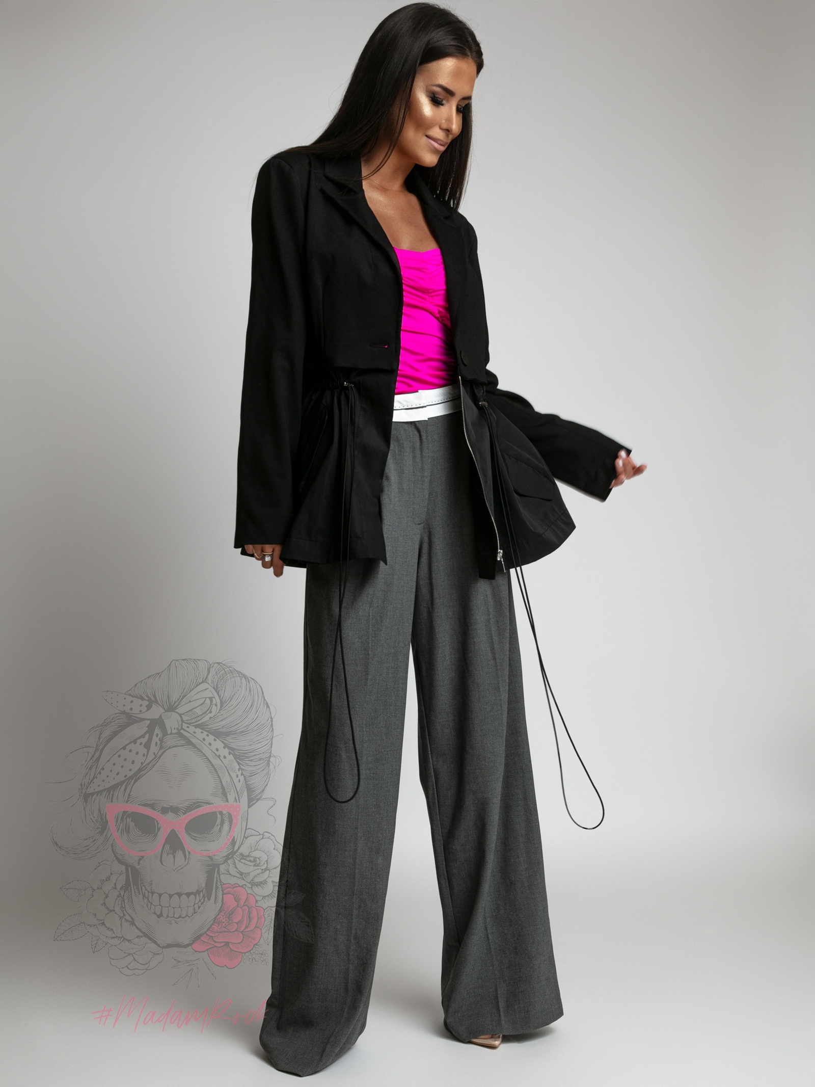 Marynarka ze ściąganiem w pasie MC Carela czarna Marynarka ze ściąganiem w pasie MC Carela czarna