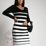 -wyprzedane-Sukienka dzianinowa w pasy Sali czarno-biała