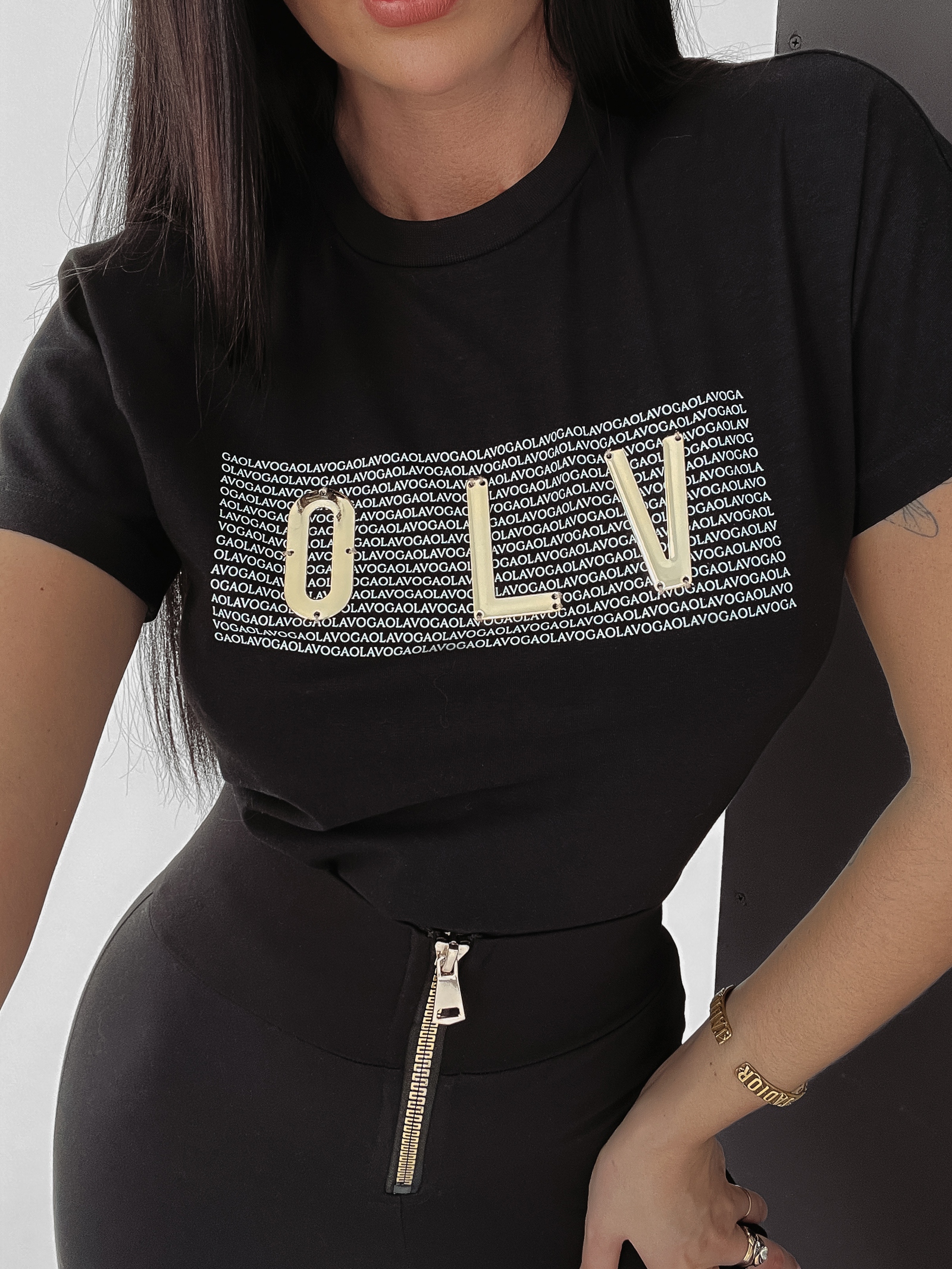 T-shirt bawełniany Betty Ola Voga czarny