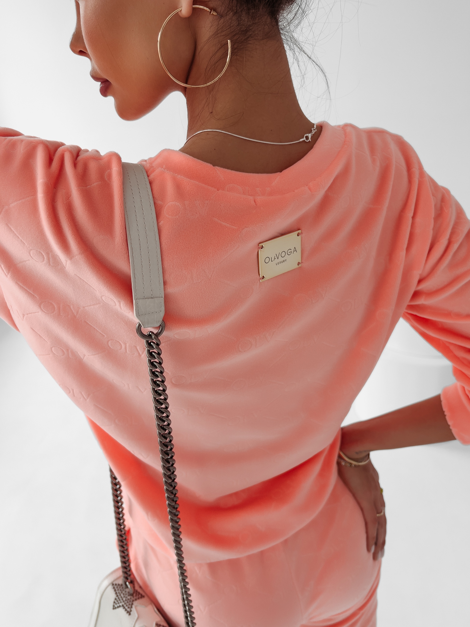 Komplet damski logowany Lilly Ola Voga łososiowy Komplet damski logowany Lilly Ola Voga łososiowy