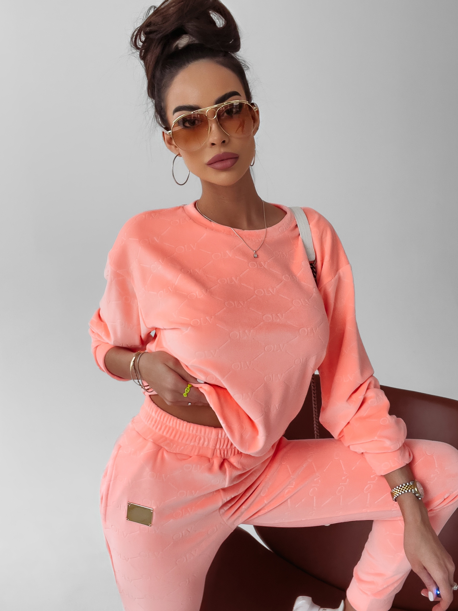 Komplet damski logowany Lilly Ola Voga łososiowy Komplet damski logowany Lilly Ola Voga łososiowy