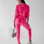 Komplet damski logowany Lilly Ola Voga neonowy róż