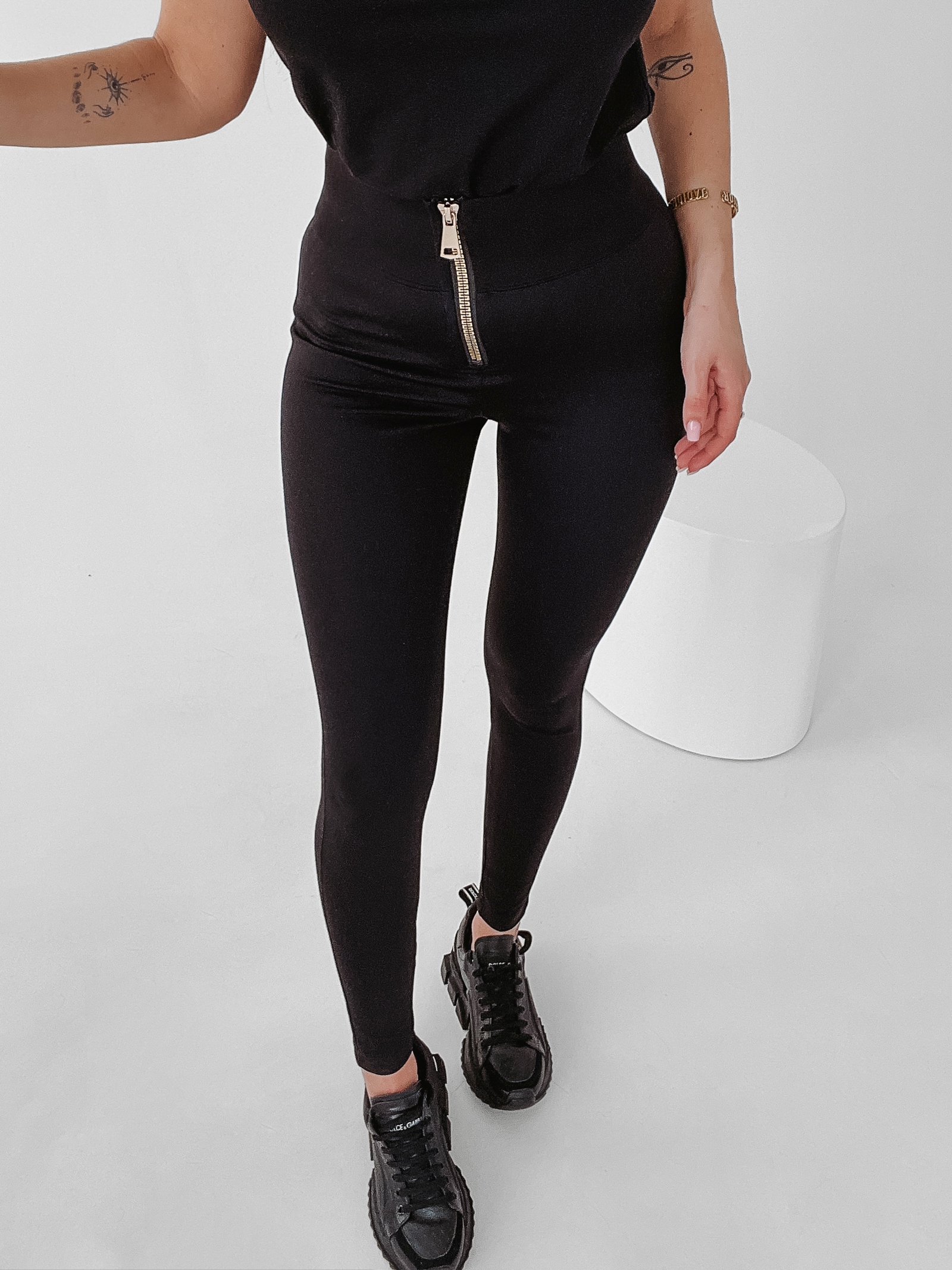 Legginsy ze złotym suwakiem Hedwig Ola Voga czarne Legginsy ze złotym suwakiem Hedwig Ola Voga czarne