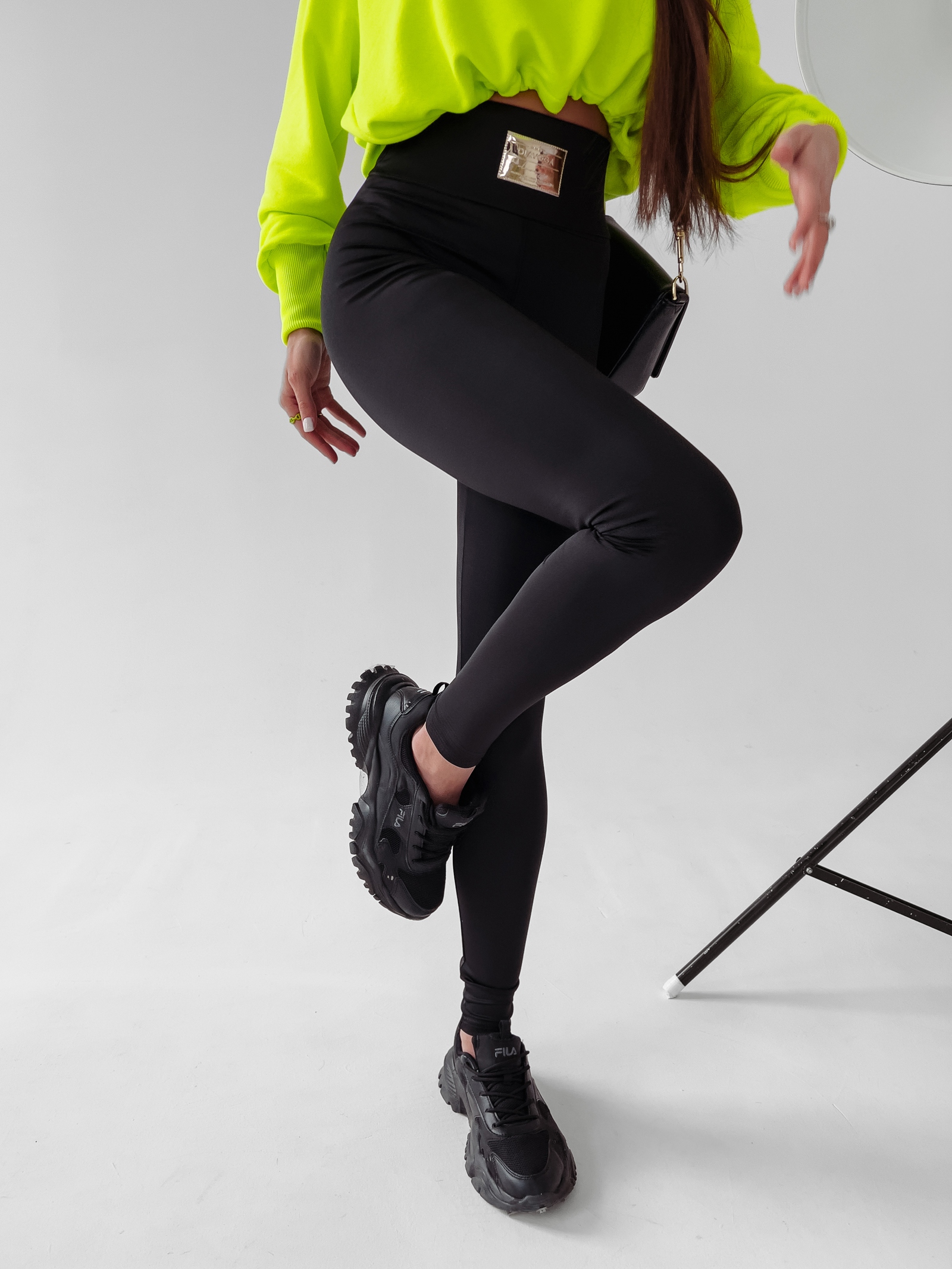 Legginsy połyskujące Judith Ola Voga czarne