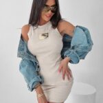 Sukienka prążkowana Maddie Ola Voga beżowa