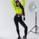 Bluza krótka z kapturem Marma Ola Voga limonkowa