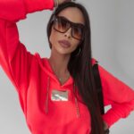 Bluza krótka z kapturem Marma Ola Voga neonowy róż