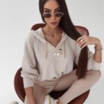 Bluza krótka z kapturem Marma Ola Voga beżowa