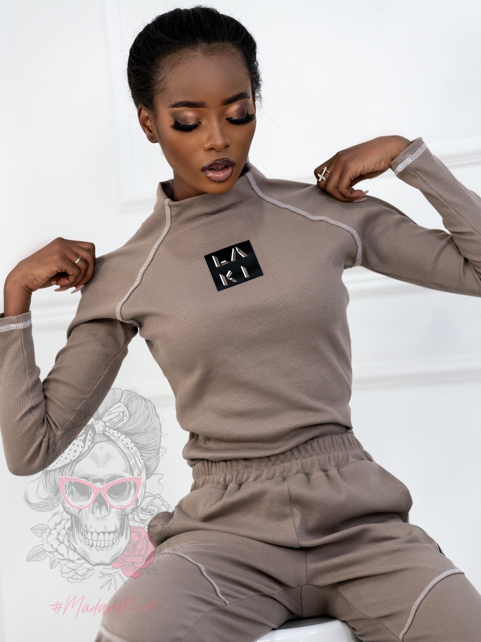 Komplet prążkowany Laki Satempli mocca