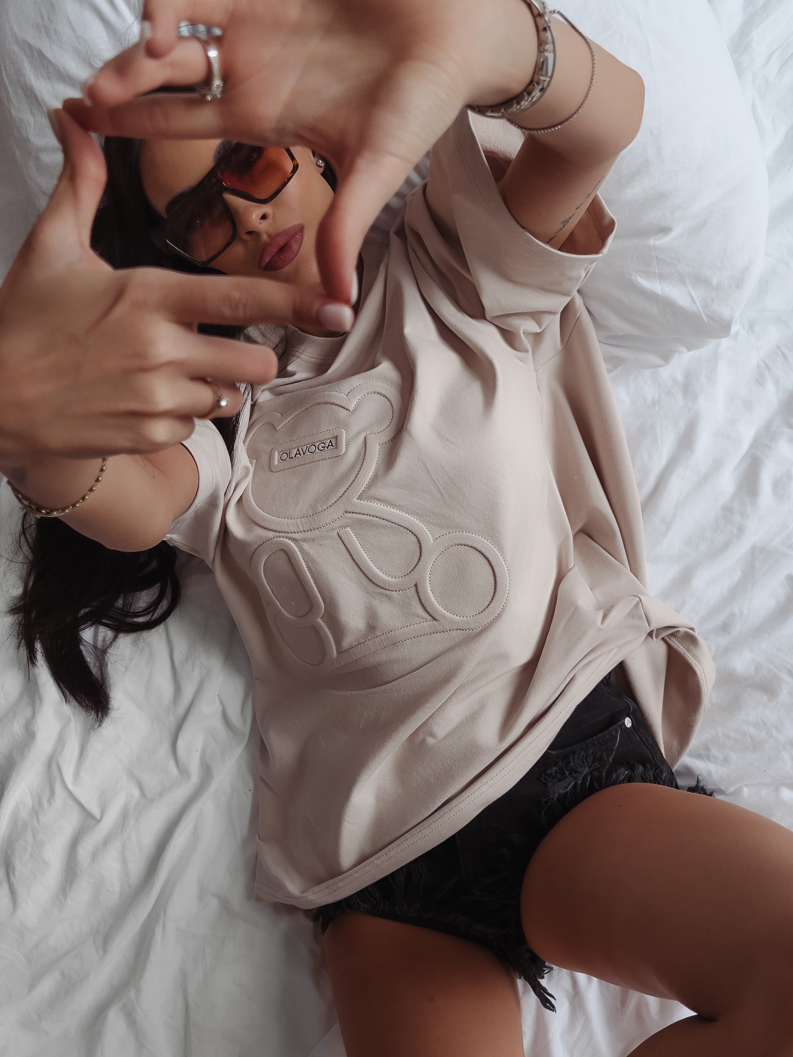 T-shirt bawełniany Timi Ola Voga beżowy