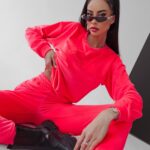 Komplet welurowy Clair Ola Voga neonowy różowy