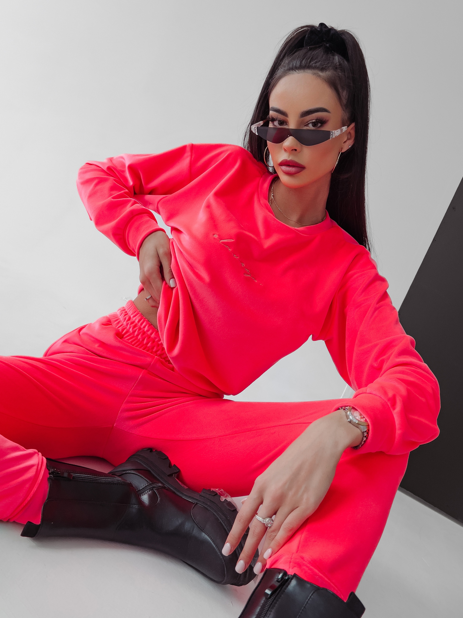 Komplet welurowy Clair Ola Voga neonowy różowy