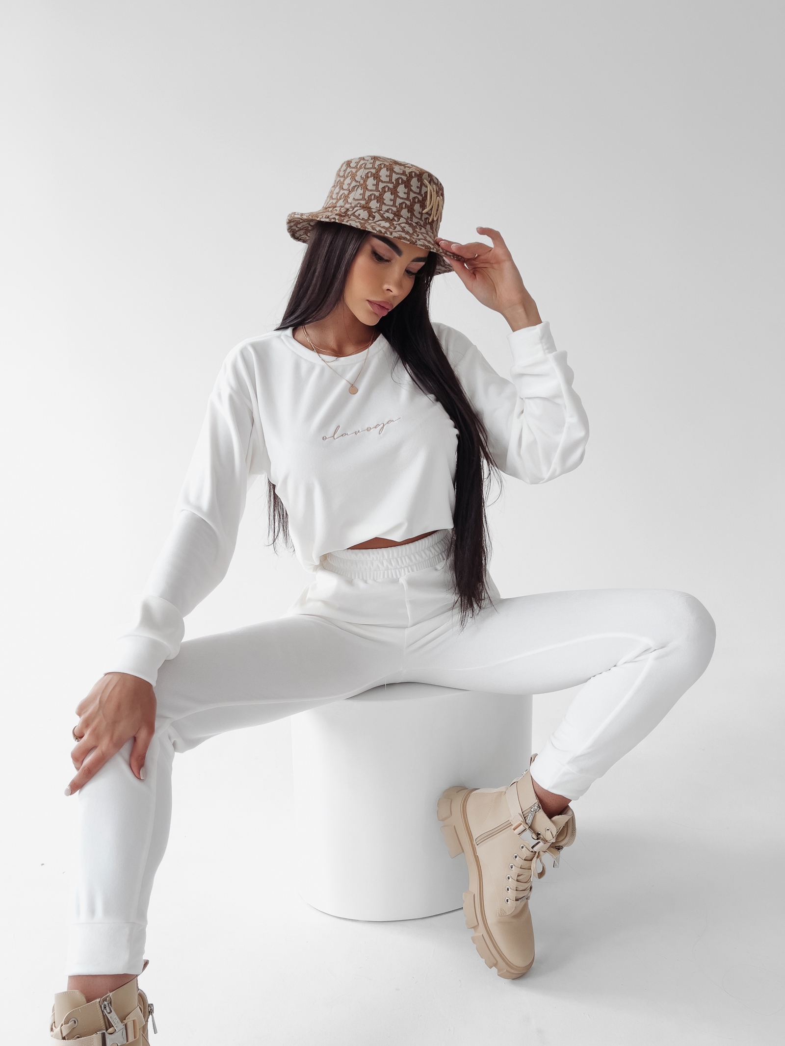 Komplet welurowy Clair Ola Voga ecru