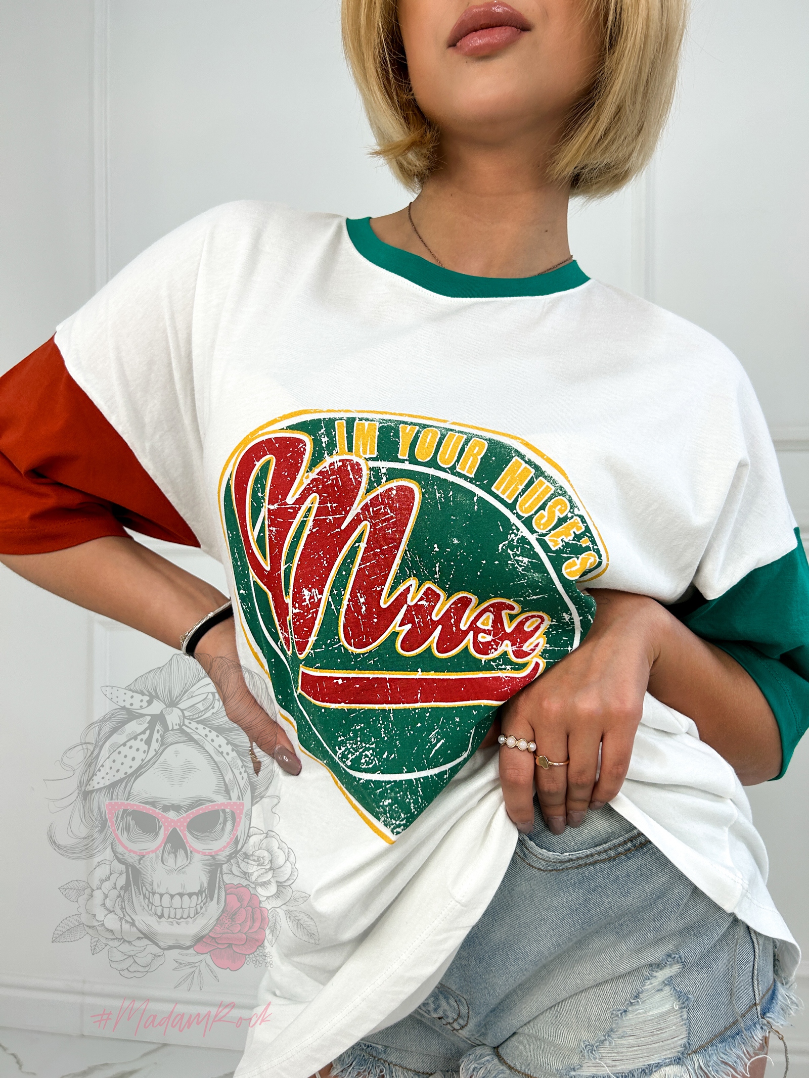 T-shirt oversize MUSE biały T-shirt oversize MUSE biały