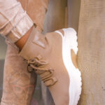 Buty sportowe skarpetki Madam Ortis beżowe