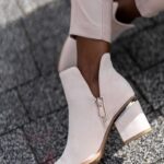 Botki z wycięciem Madam Eluo Light beżowe