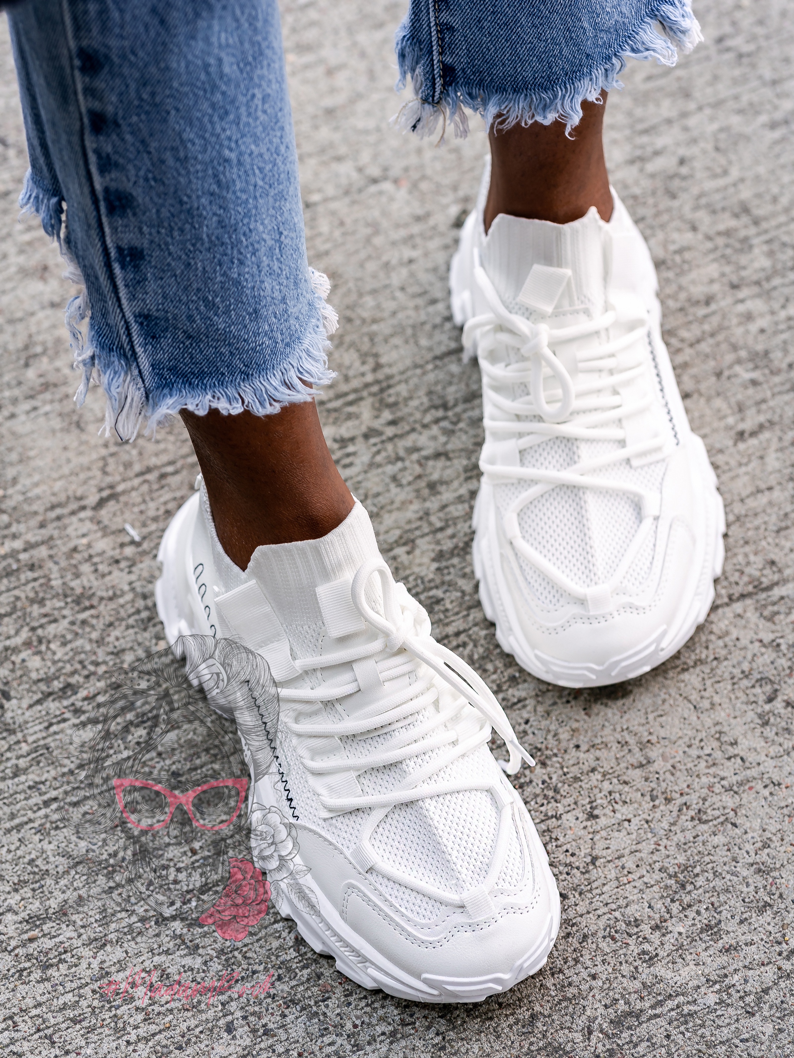 -wyprzedane-Buty sportowe Madam Runns III białe