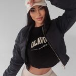 Kurtka krótka Emily Ola Voga czarna