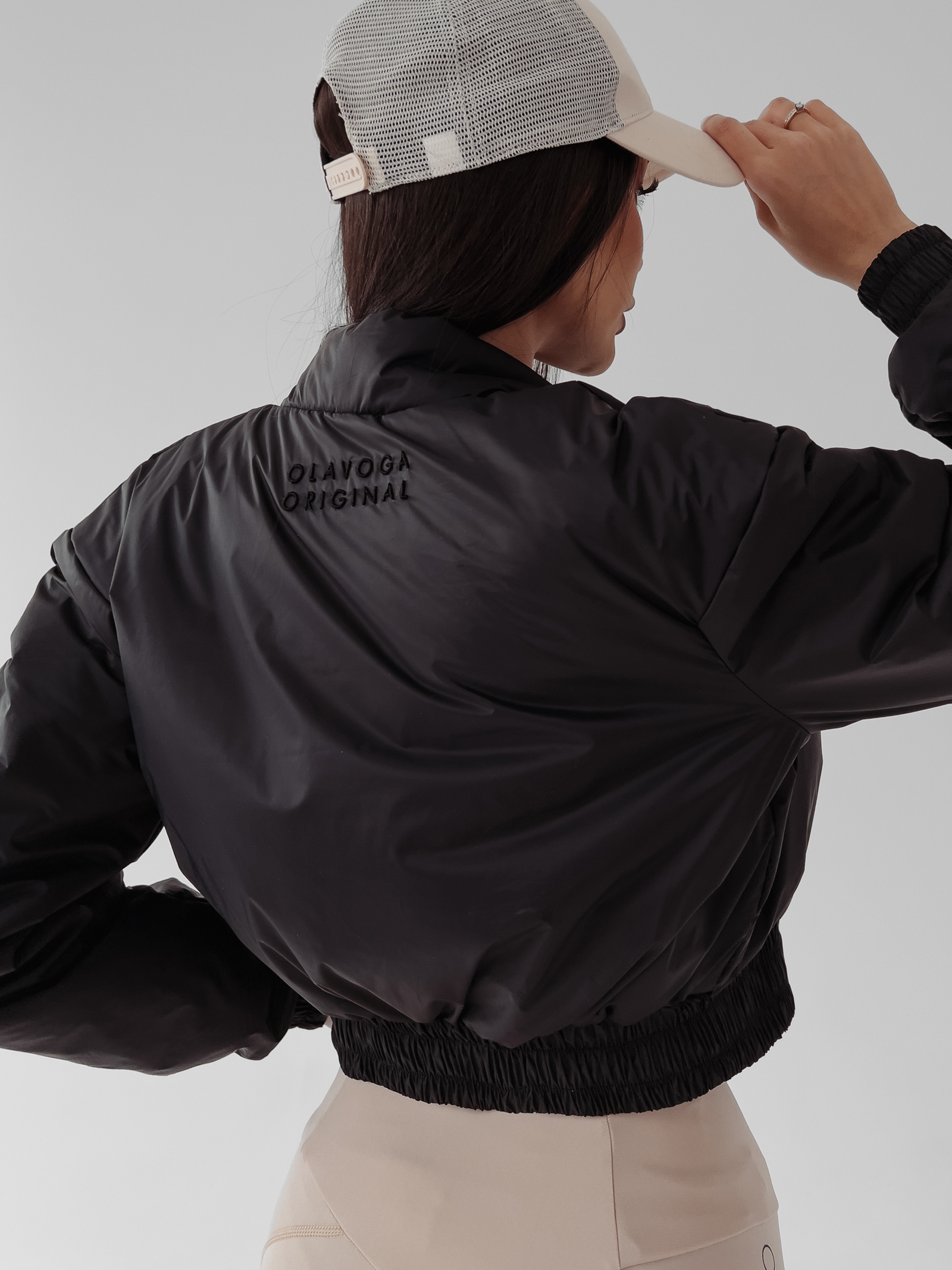 Kurtka krótka Emily Ola Voga czarna