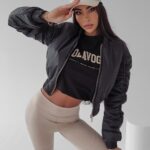 Kurtka krótka Emily Ola Voga czarna