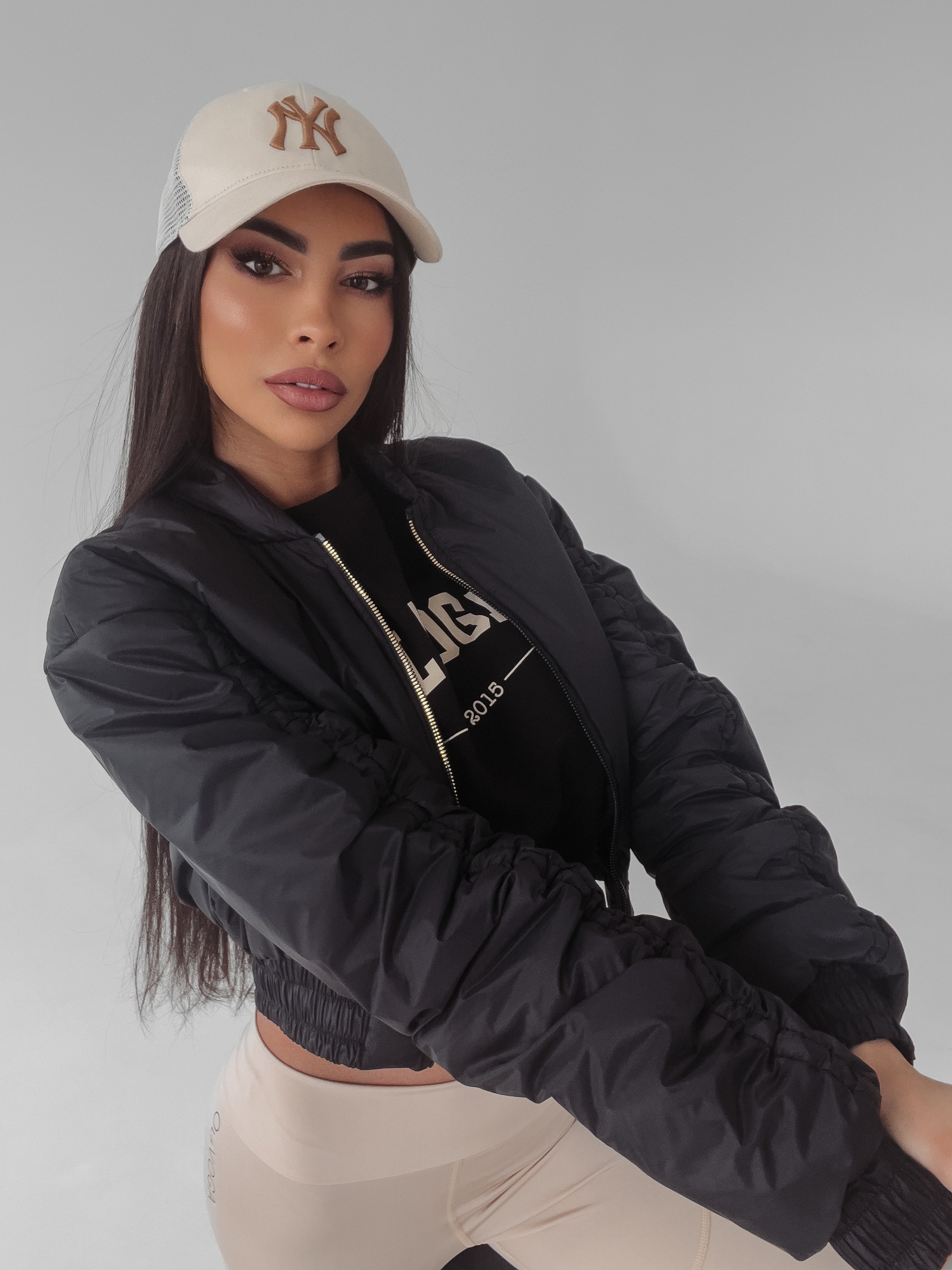 Kurtka krótka Emily Ola Voga czarna